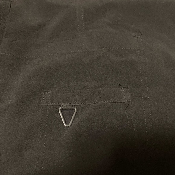 👚(bundle 4 items w/👚for $16) NWOT Black nurses uniform top - Picture 4 of 8